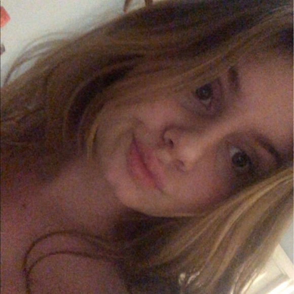 Meet your Posher, 👑danielle - Picture 1 of 1